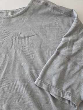 Nike Dri-FIT Light Blue Workout Top - Small